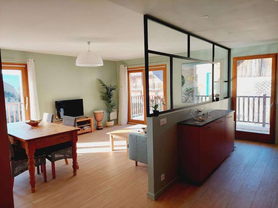 Charmant Appartement Lac D'Annecy / Ski - 6 Pers Menthon-Saint-Bernard Exterior photo